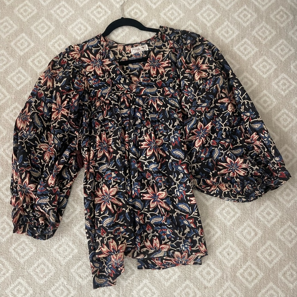 Mille tie neck blouse size M